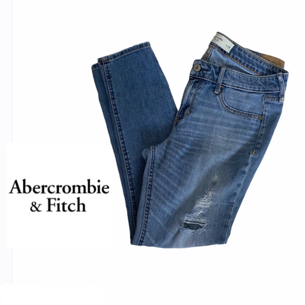 Abercrombie & Fitch distressed jeans size 6